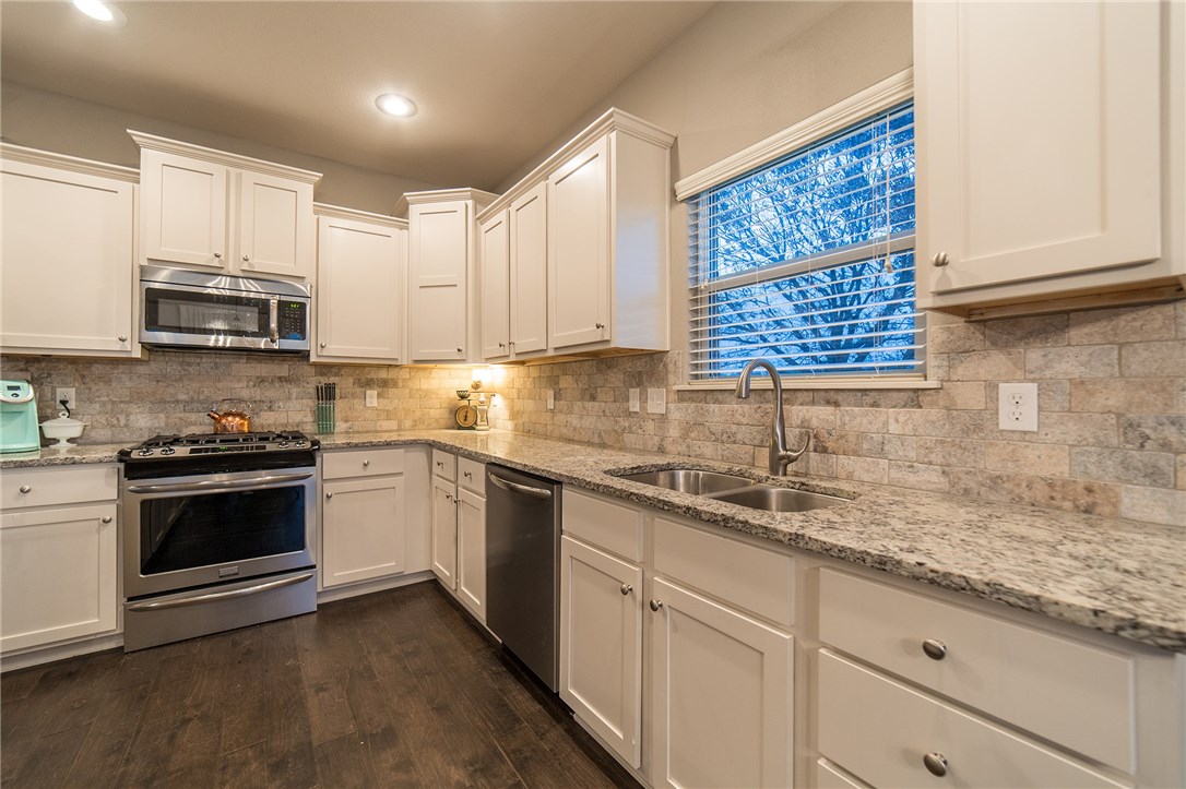 Charleston Park At Legendary - Residential