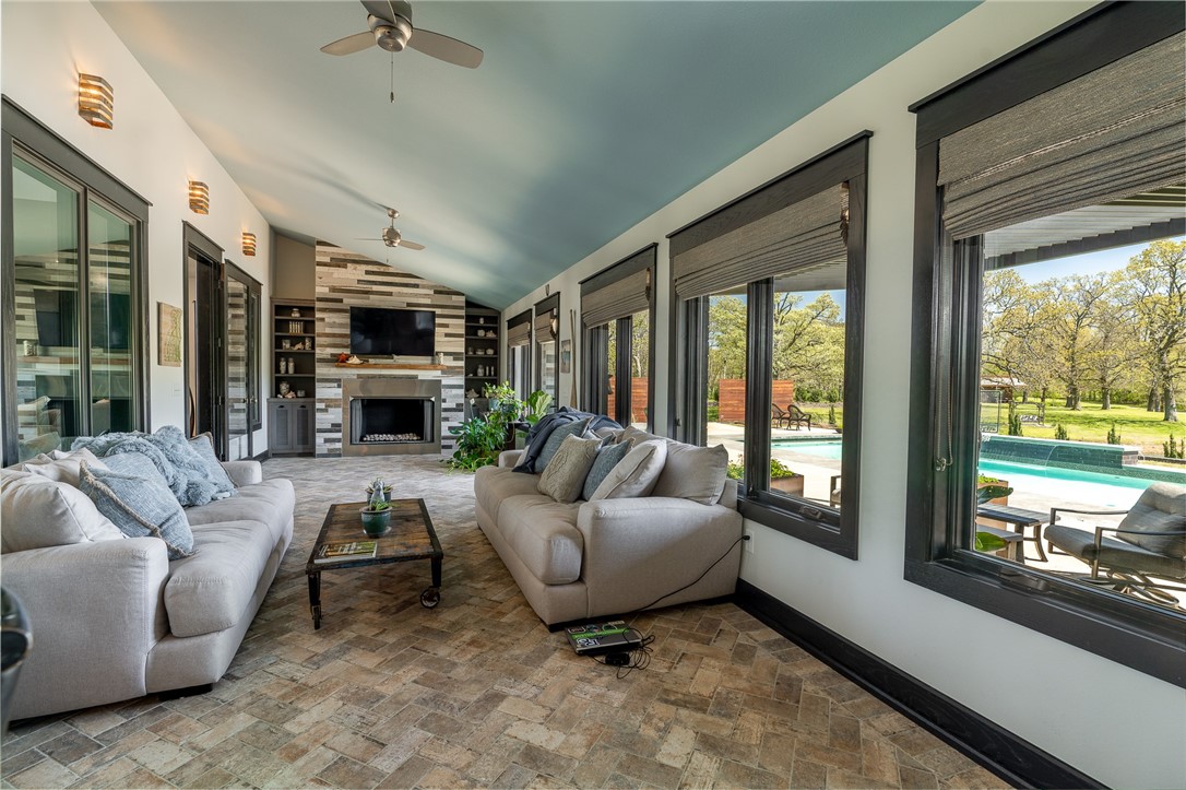 Elm Spgs Outlots - Residential