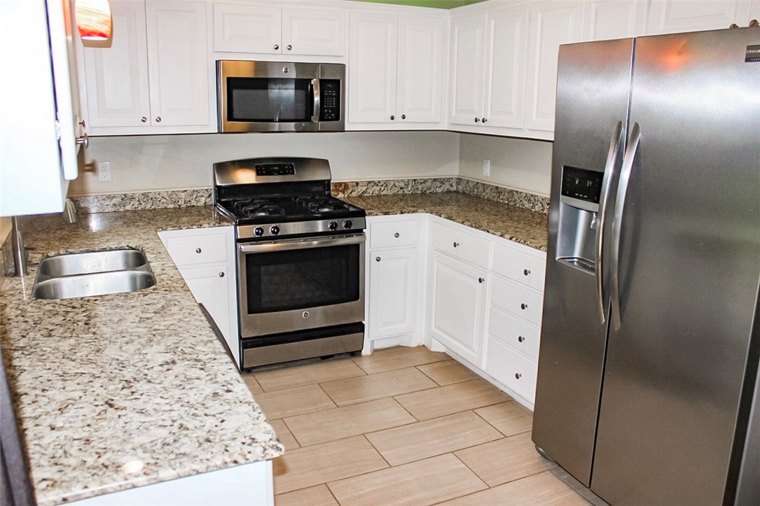 S T Russell Sub - Residential Lease
