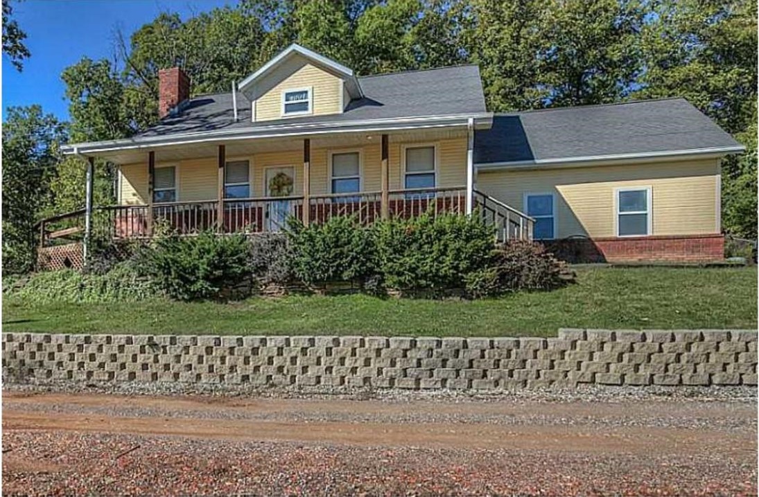 Beautiful 3 bedroom 2.5 bath on 2.5 acres within miles of West Fork Schools. 40x80 shop building for those hobbies or cottage crafts.