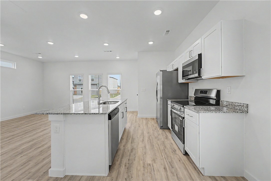 FEATHERSTON WEST SUB PH 1-CENTERTON - Residential