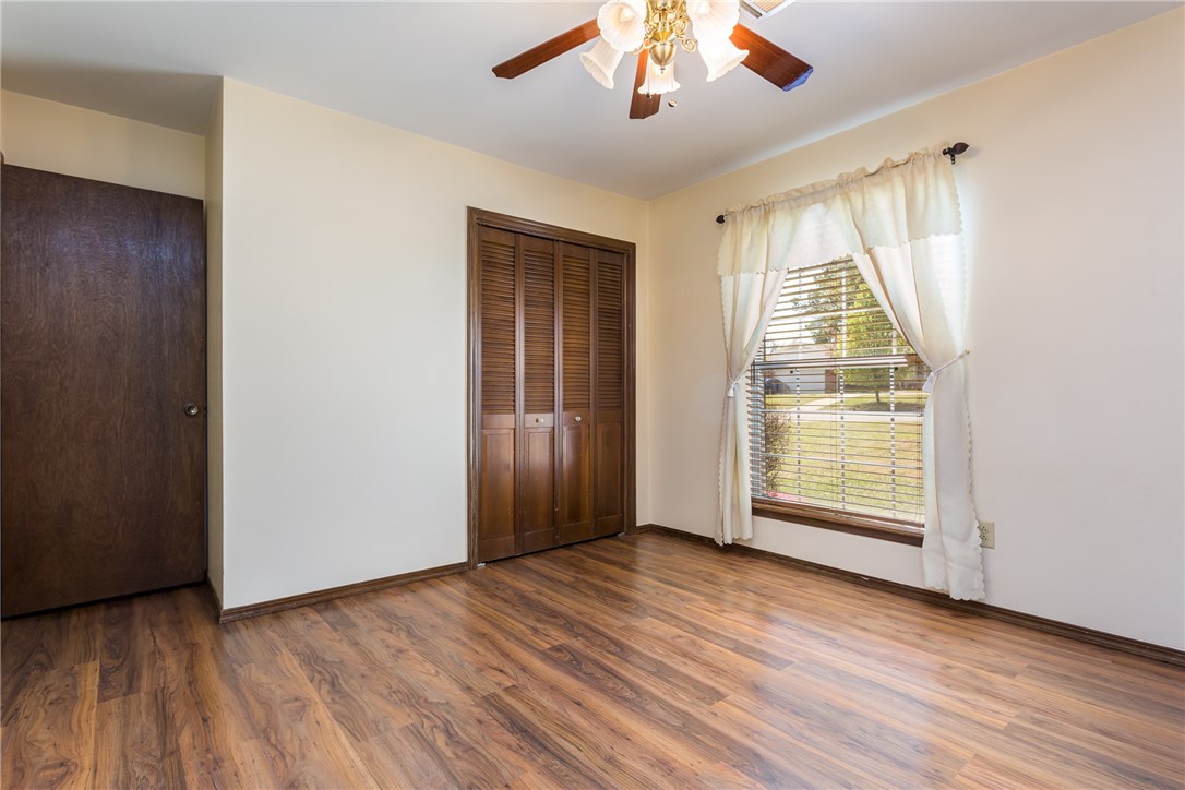 Rolling Hills Sub Siloam Spgs - Residential