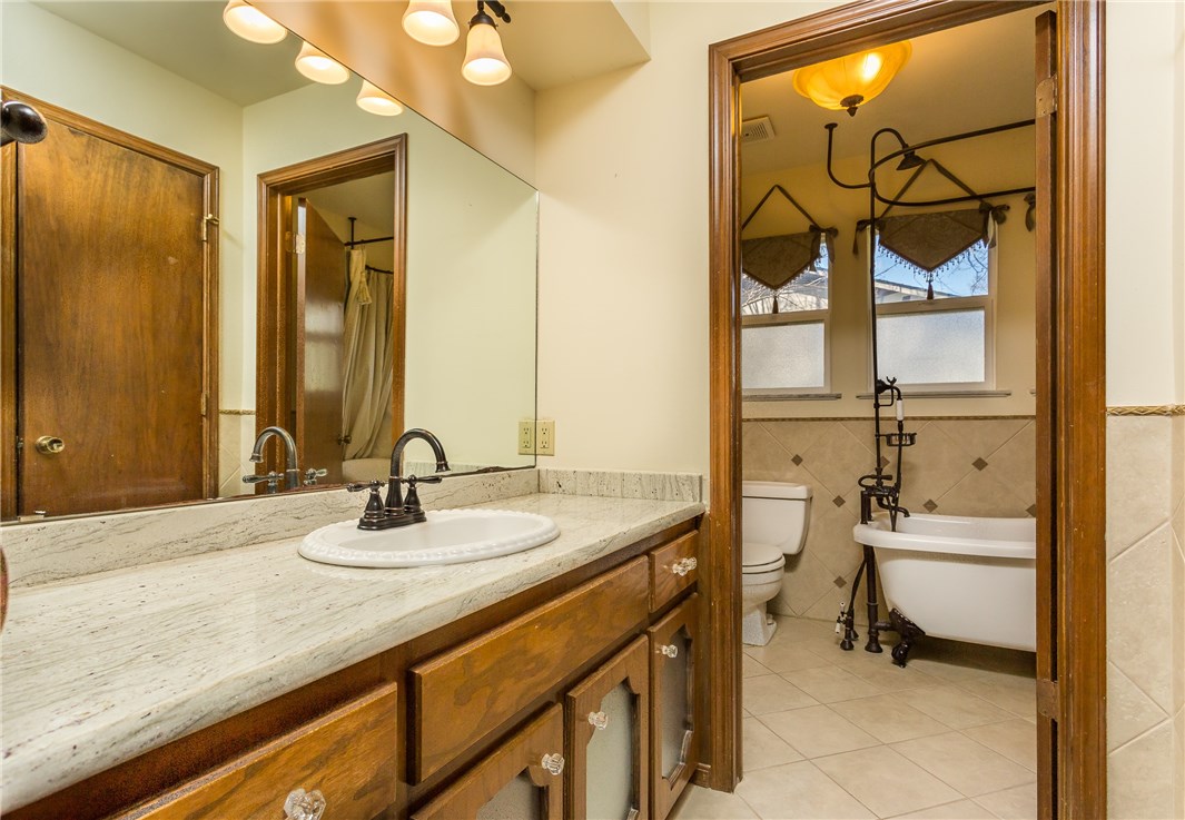 Rolling Hills Sub Siloam Spgs - Residential