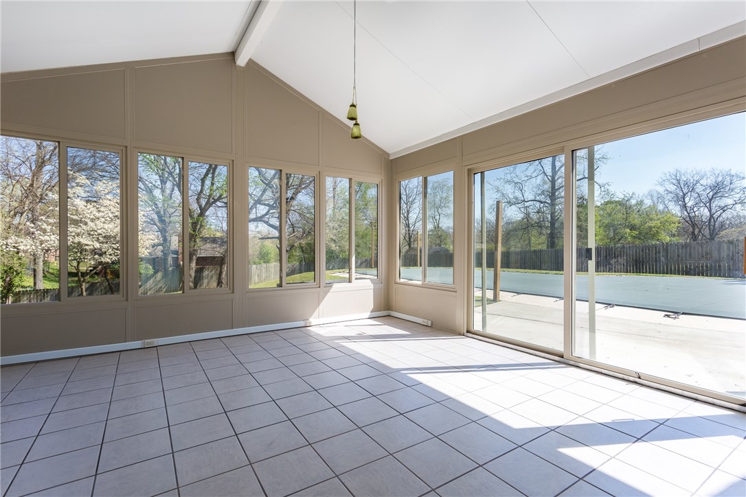 Rolling Hills Sub Siloam Spgs - Residential