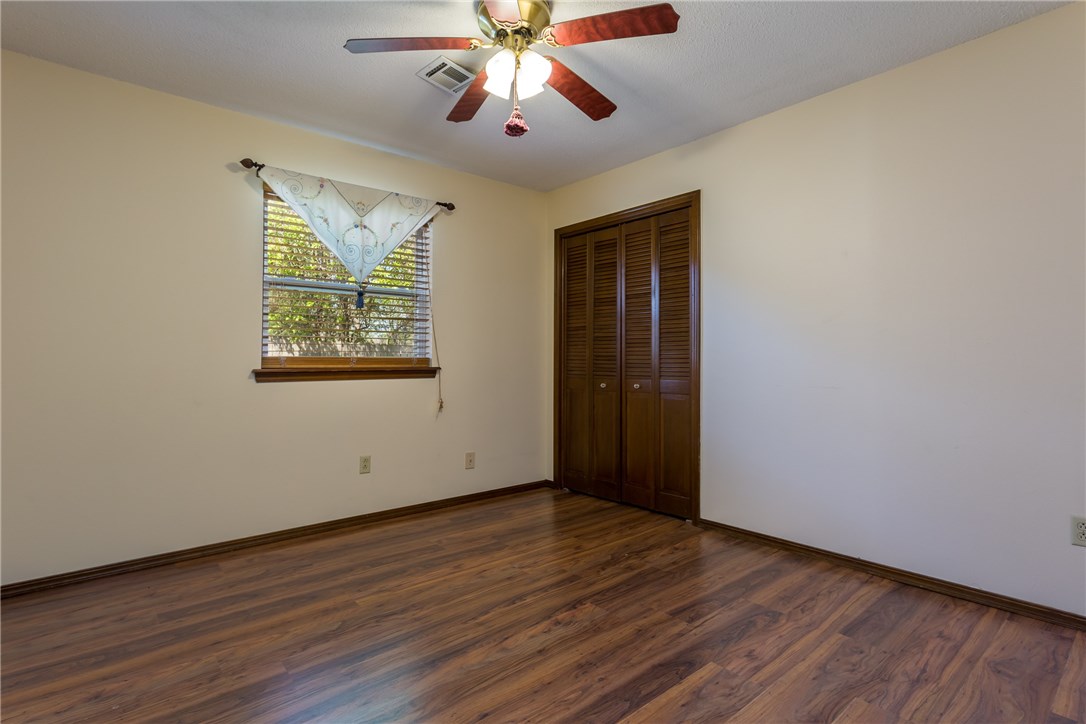 Rolling Hills Sub Siloam Spgs - Residential