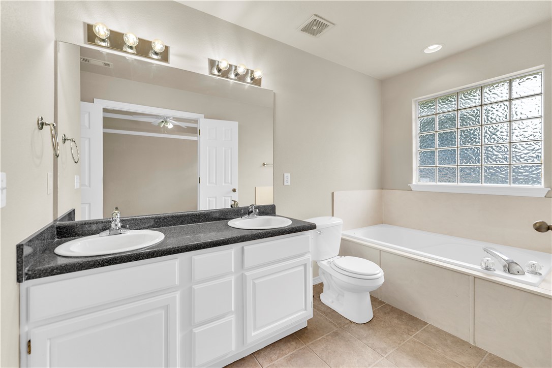 Standing Oaks Sub Blk Ii Pea Ridge - Residential