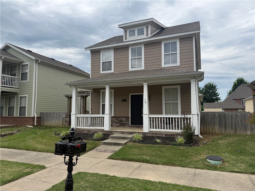 Nice row house conveniently located to everything. Home features 3 bedrooms, 2.5 baths, all new vinyl flooring, gas log fireplace in living area, granite counter tops, big kitchen, all appliances, nice front porch & cozy side patios. Perfect for entertaining. All appliances.