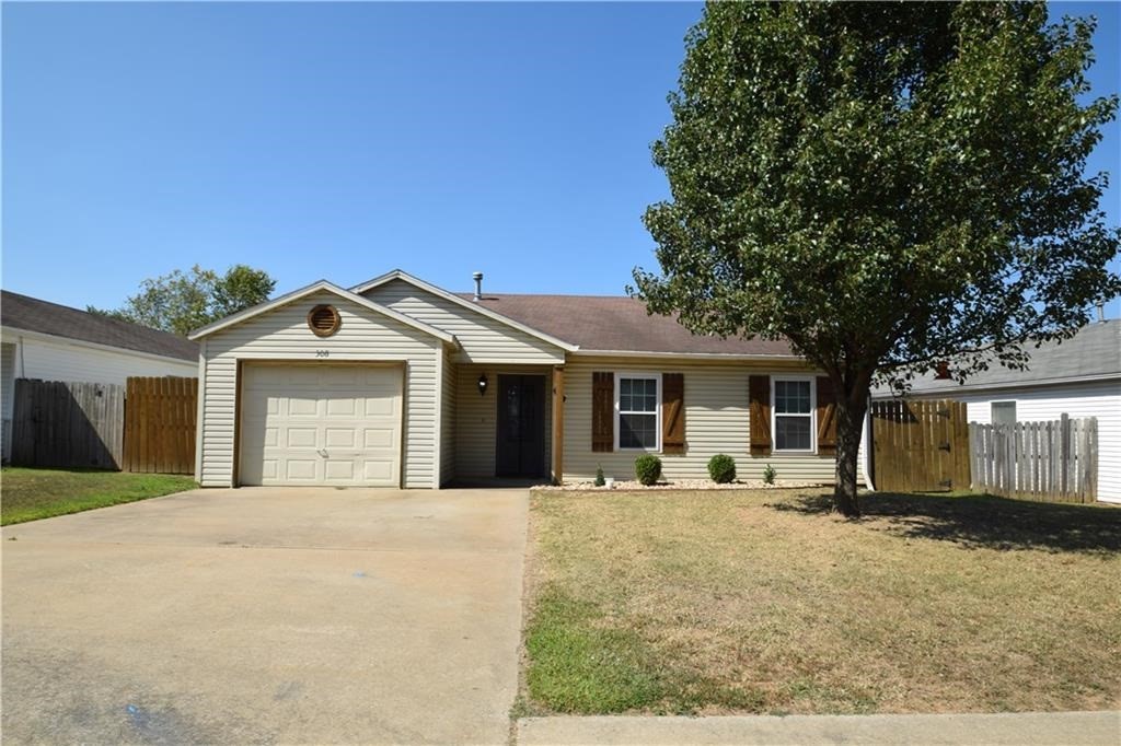 Home is available on October 1st, currently no showings until renter has moved, you can call list agent for application. Great location in Bentonville, you can walk to Wal-mart ISD! 3 bedroom, 2 bath, 1 car garage home with wood privacy fenced back yard. All appliances convey, home has surround sound and LED lighting. No Smoking, pet's negotiable with additional deposit and owner approval.