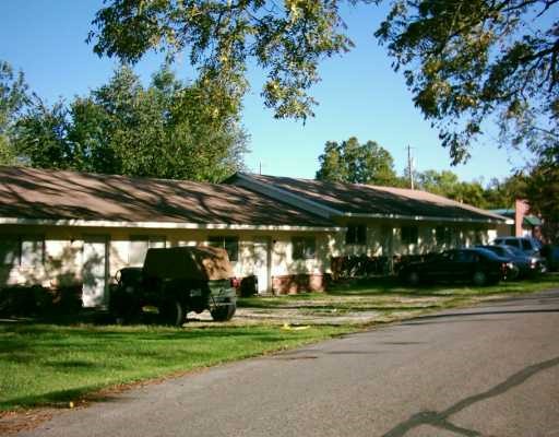 Great Location in Bentonville, 2 bed 1 bath 4 plex includes washer/dryer and refrigerator, new vinyl plank flooring throughout. Lawn care included.