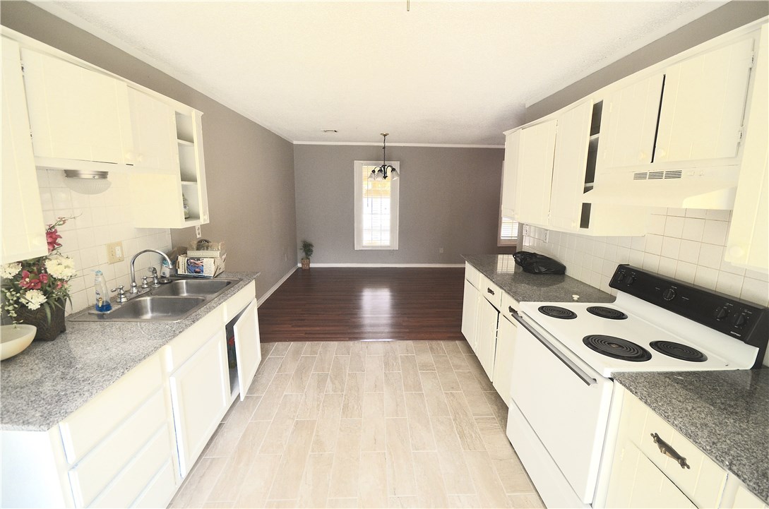 Dixieland Village 1st Add Rogers - Residential