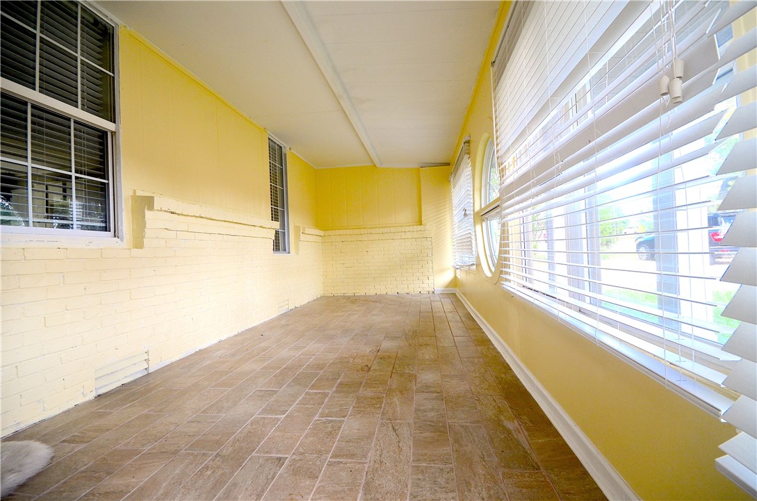 Dixieland Village 1st Add Rogers - Residential