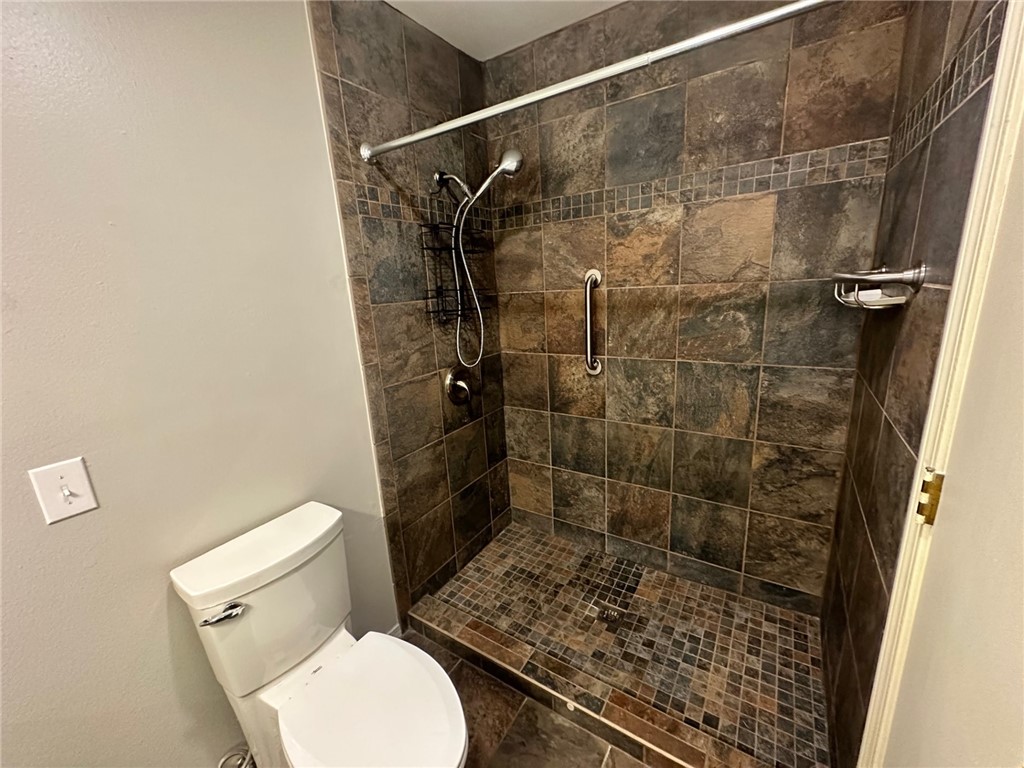 Shakespeare Courts Bvv - Residential Lease