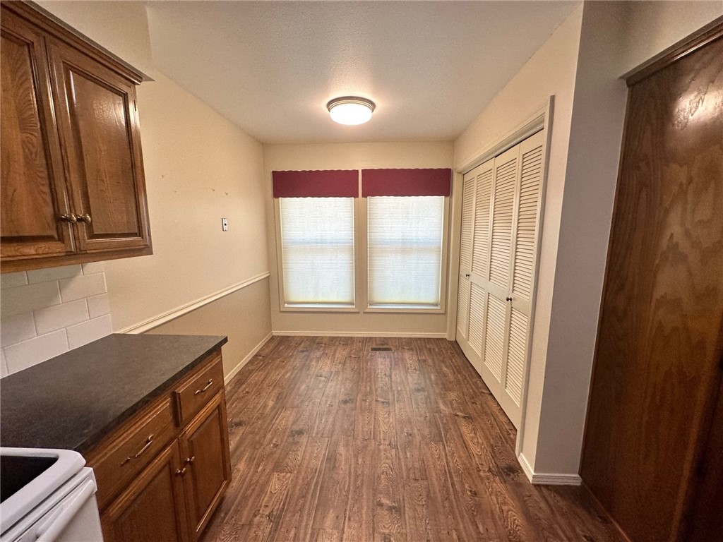 Shakespeare Courts Bvv - Residential Lease
