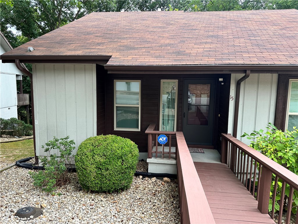 Shakespeare Courts Bvv - Residential Lease