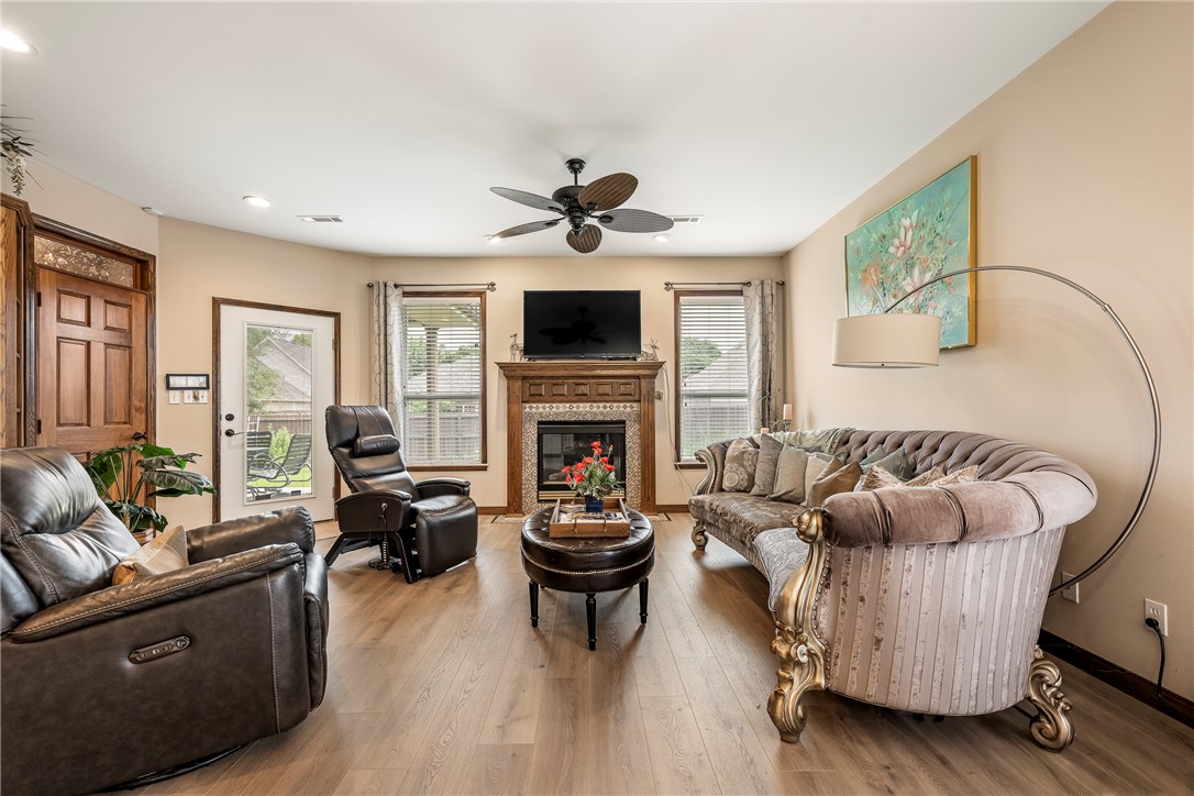 Whispering Timbers Ph 12 Rogers - Residential