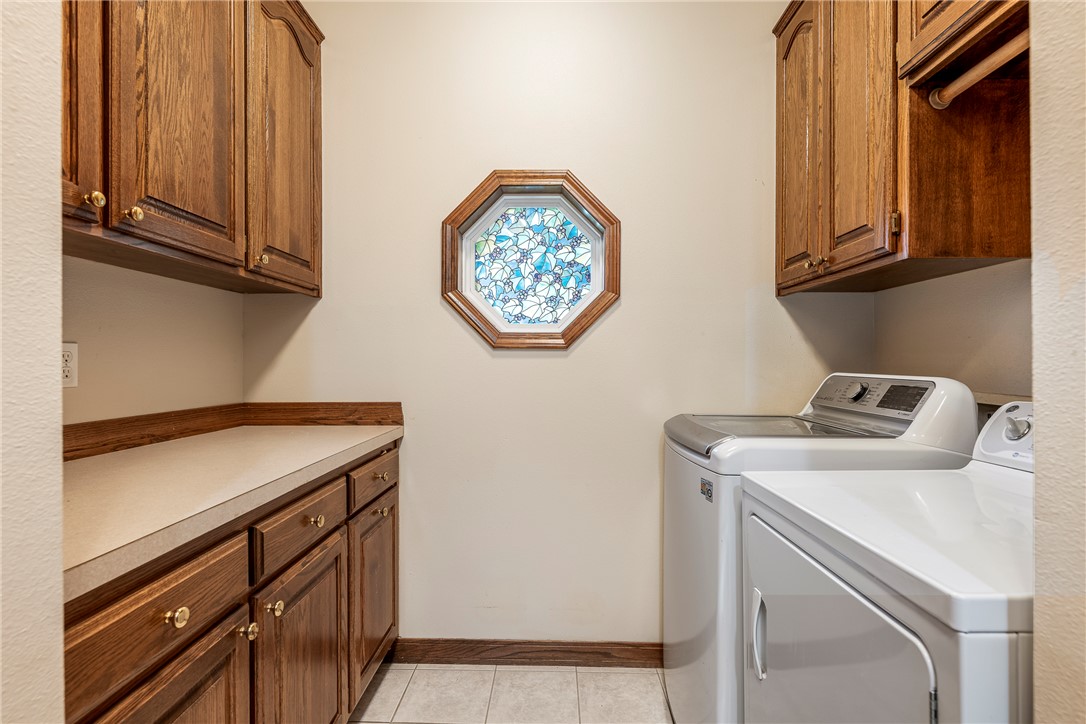 Whispering Timbers Ph 12 Rogers - Residential