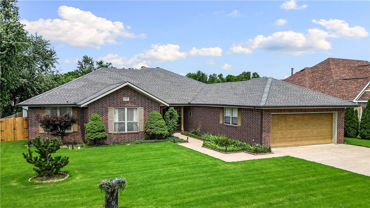 Whispering Timbers Ph 12 Rogers - Residential
