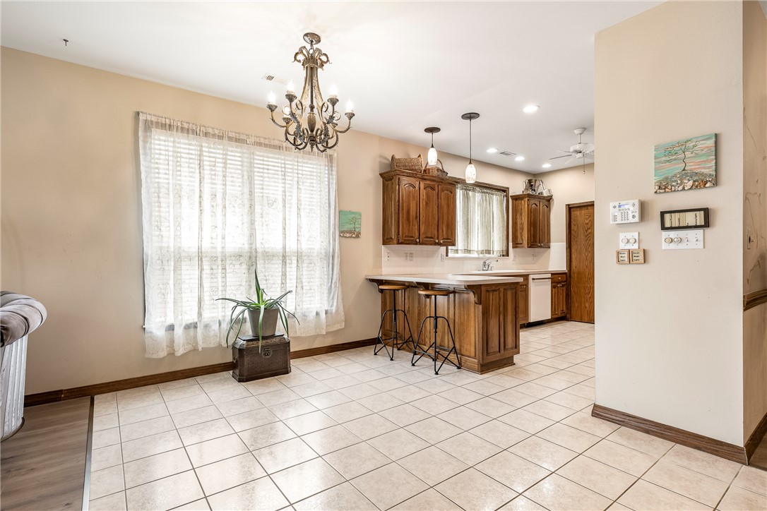 Whispering Timbers Ph 12 Rogers - Residential
