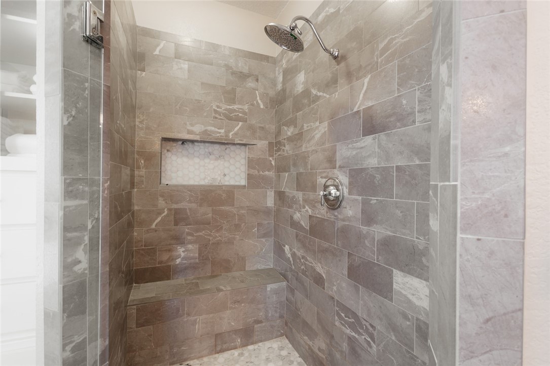 Shadow Valley Ph 1 Rogers - Residential