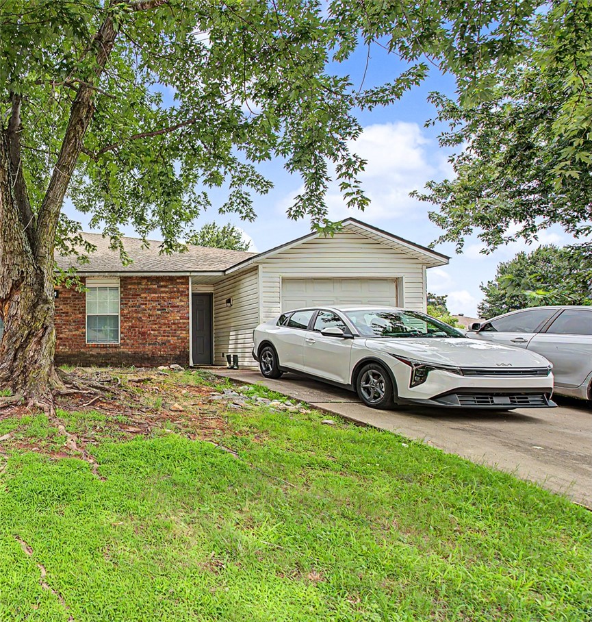 Just minutes from the UofA, this beautifully updated 3-bedroom, 2-bath townhome is an exceptional opportunity for first-time buyers, students, faculty, or investors! Located only 3.5 miles from campus and less than 2 miles from I-49, you'll enjoy quick access to the University, shopping, dining, entertainment, and everything Fayetteville has to offer. This move-in-ready home has been extensively remodeled with a newer roof and HVAC, new flooring, fresh paint, new countertops, refinished cabinets, and modern lighting and plumbing fixtures throughout. The kitchen comes complete with new appliances—including the refrigerator. Washer and dryer hookups and a one-car garage add to the home's everyday functionality. Whether you're looking for a place to call home or a turnkey investment in one of Fayetteville's most convenient locations, this property checks all the boxes. **Tenant occupied - Do Not disturb. NO Showings until accepted offer**