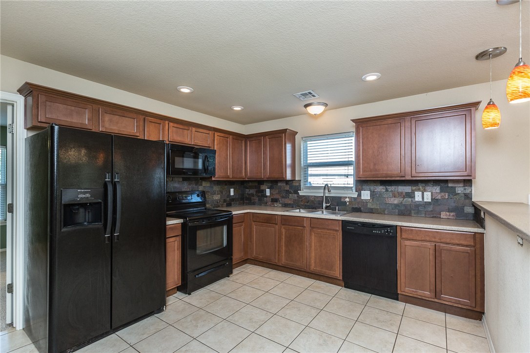 Commons At Walnut Crossing - Residential Lease