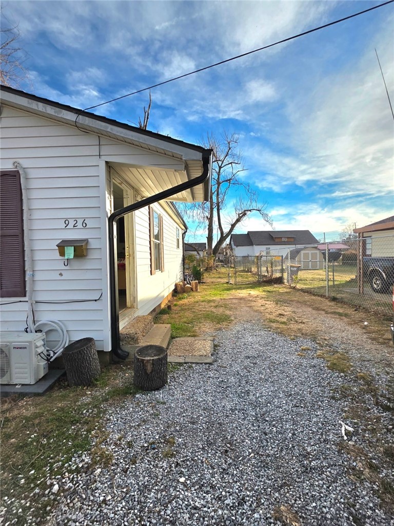 MISTLETOE ADD-ROGERS - Residential