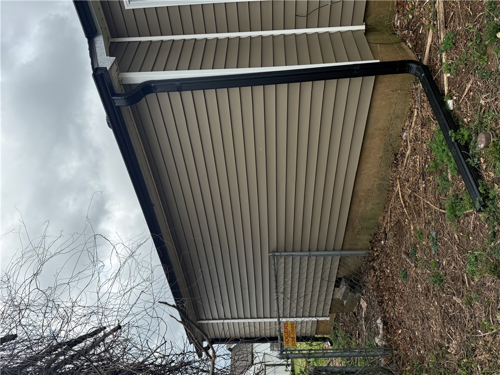 MISTLETOE ADD-ROGERS - Residential