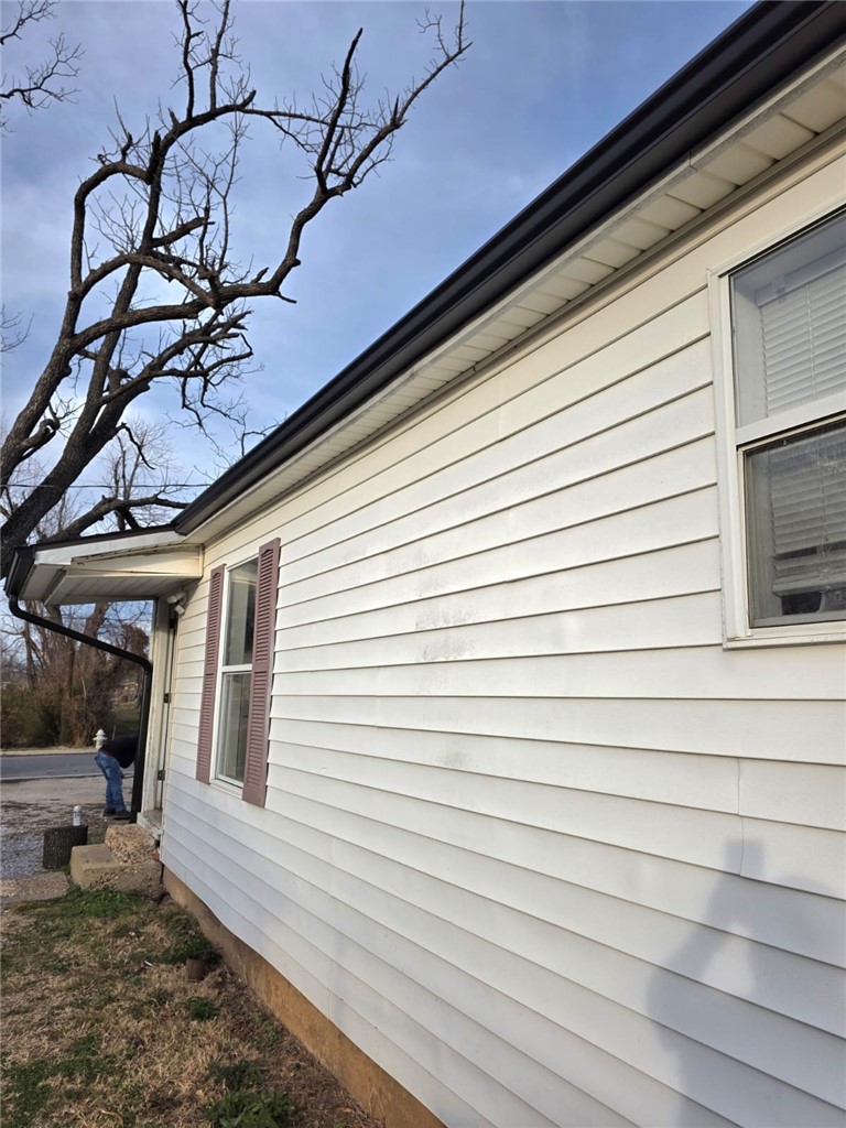 MISTLETOE ADD-ROGERS - Residential