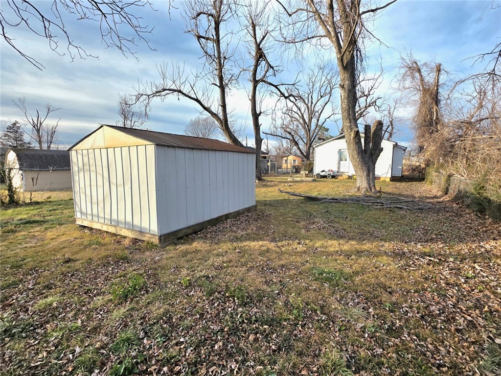 MISTLETOE ADD-ROGERS - Residential
