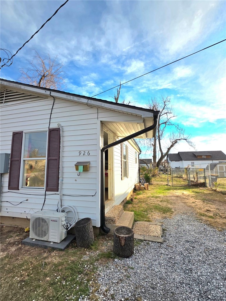 MISTLETOE ADD-ROGERS - Residential