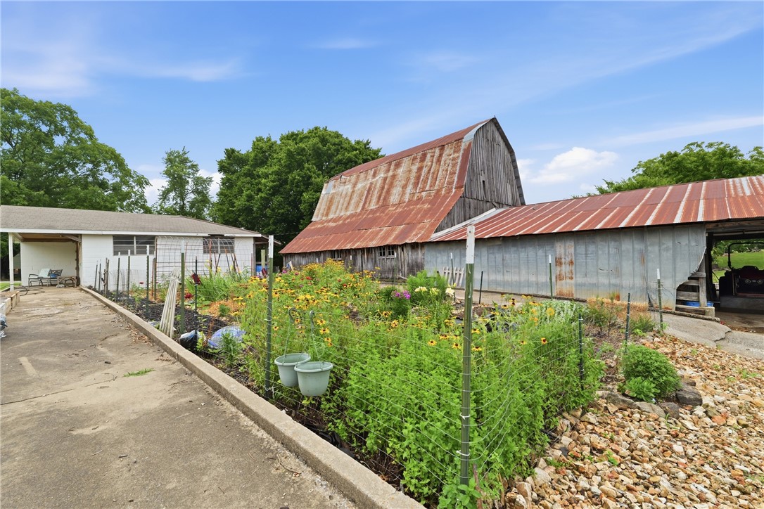 24-21-30-PEA RIDGE - Residential