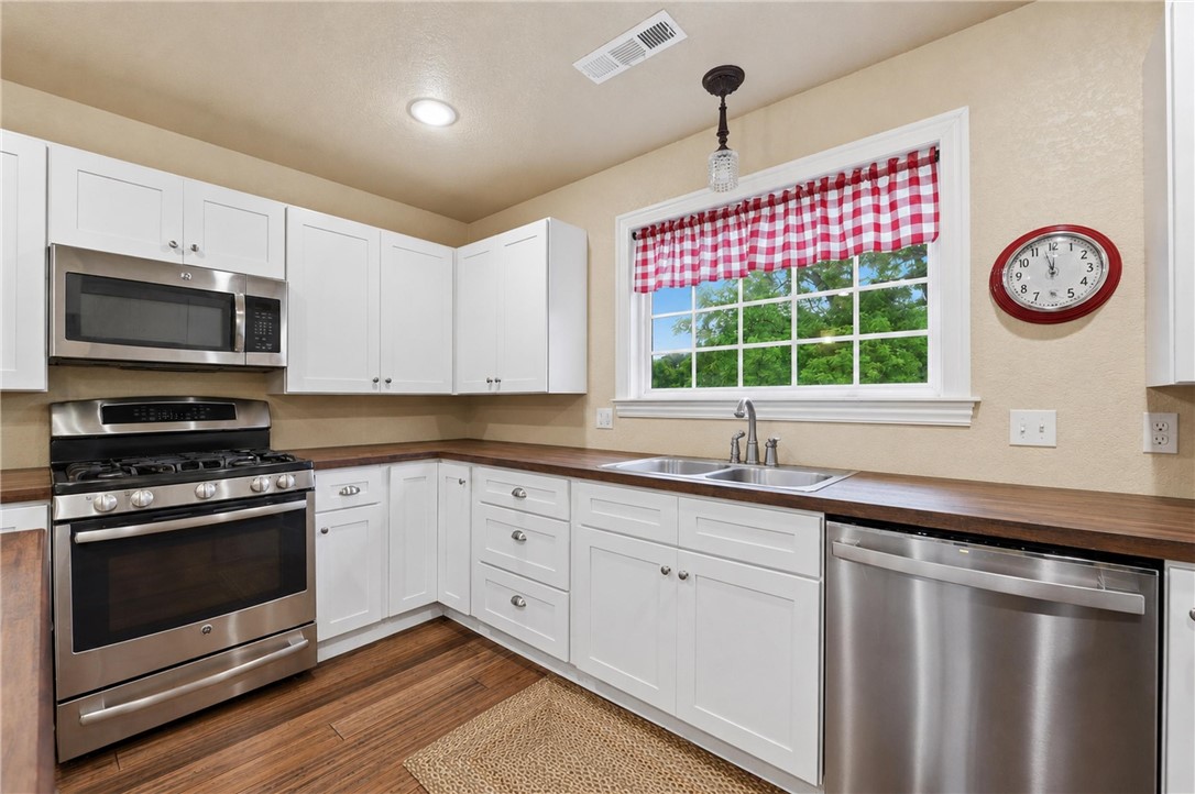 24-21-30-PEA RIDGE - Residential