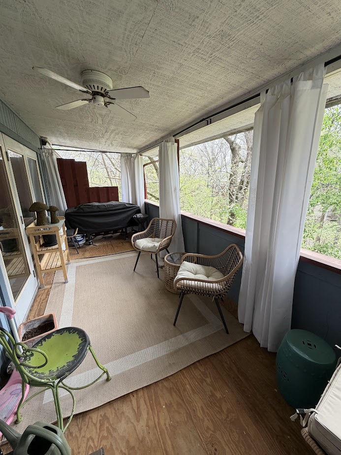 Townhouse Tct 3 A/K/A Drake Court Bvv - Residential