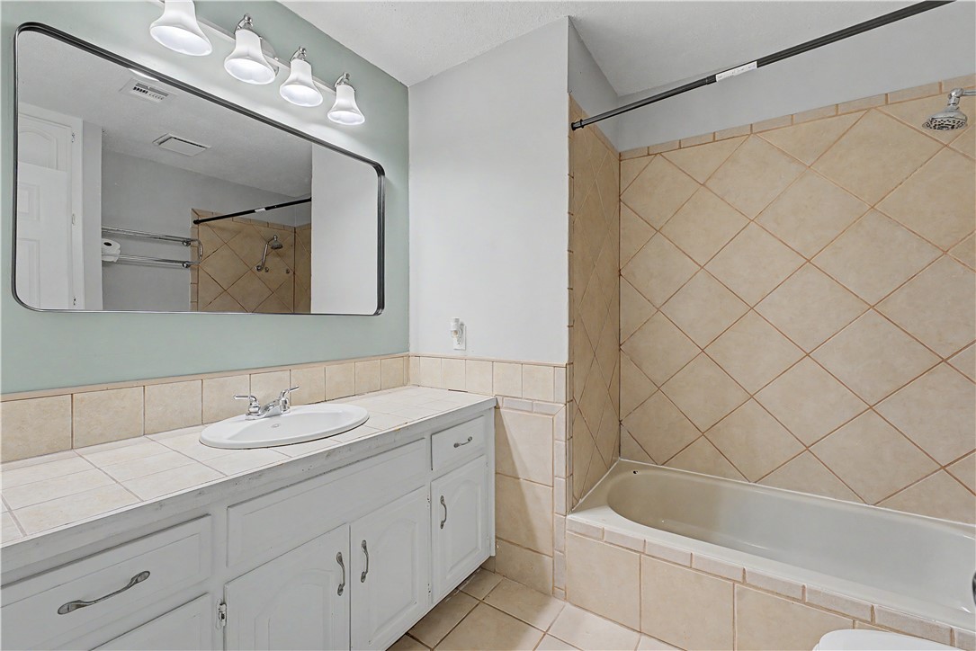 Whispering Timbers Ph 1-Rogers - Residential