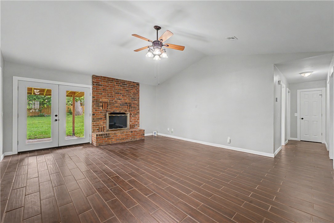 Whispering Timbers Ph 1-Rogers - Residential