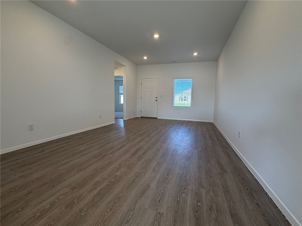WALNUT HILL SUB PH IV-PEA RIDGE - Residential Lease