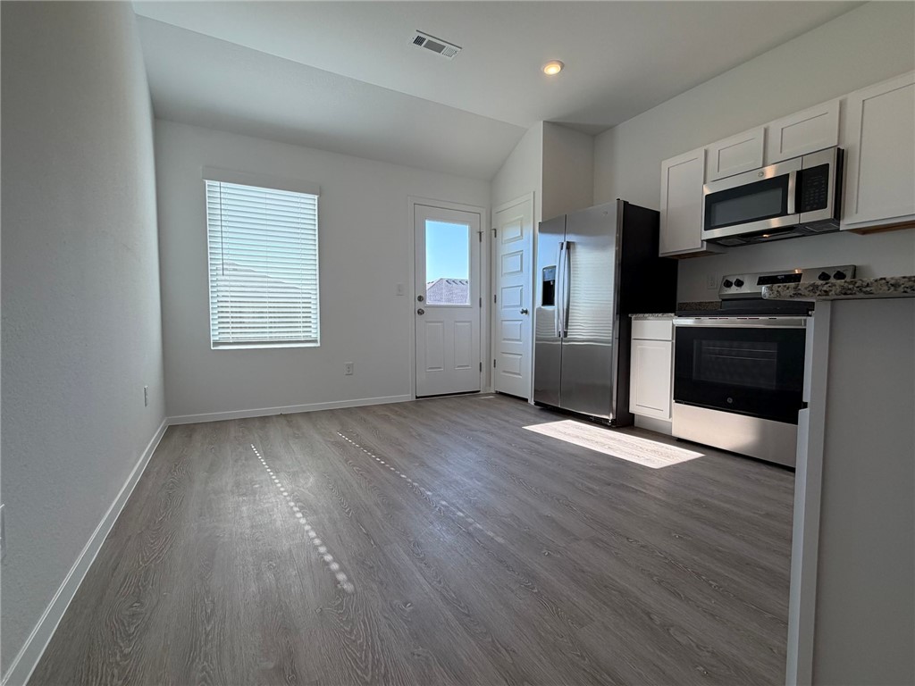 WALNUT HILL SUB PH IV-PEA RIDGE - Residential Lease