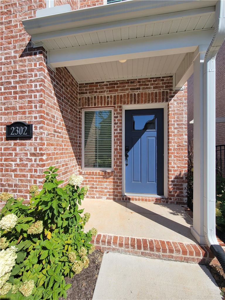 Beautiful 3 bedroom 2 1/2 bath home in a highly sought out area. Close to everything, Lake Fayetteville, FAC, Razorback Greenway Trail, botanical gardens, mall shopping restaurants and so much more! POA and yard maintenance covered by owner tenants are Responsible for Rent and utilities only. Fridge, Washer/Dryer included