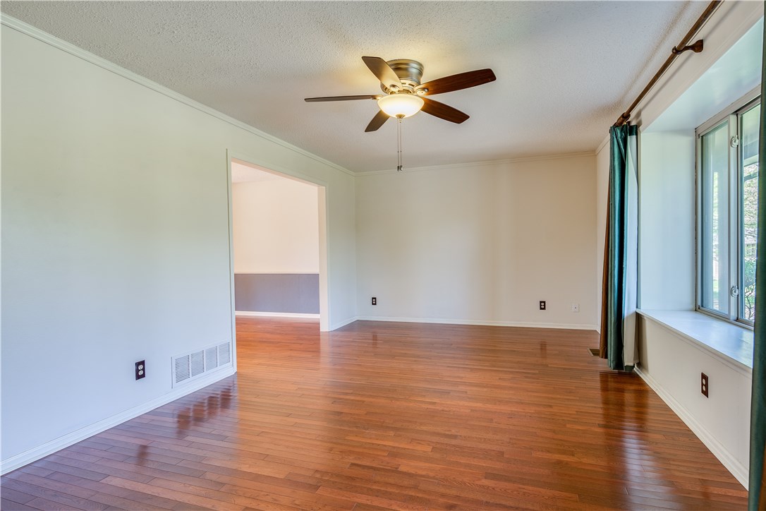 Oaks Manor Sub - Residential