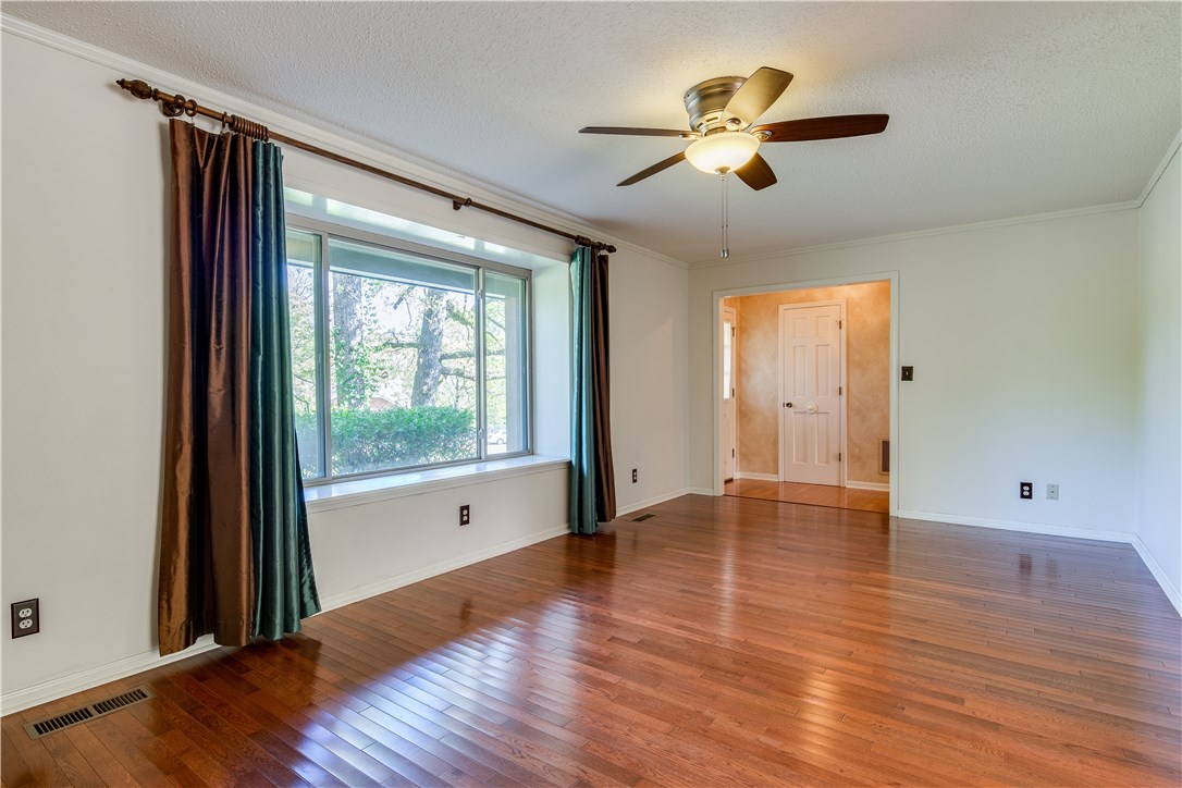 Oaks Manor Sub - Residential