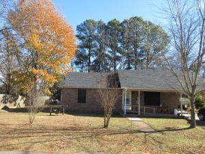 Hard to find a nice 3 bedroom 2 full bath home move in ready for under 100K! IT IS YOUR LUCKY DAY! Well maintained home, large bedrooms and living room. Love Pecans you can gather yours from the yard, several good producing Pecan trees, and even a nice shop out back. Call today this one will not last!