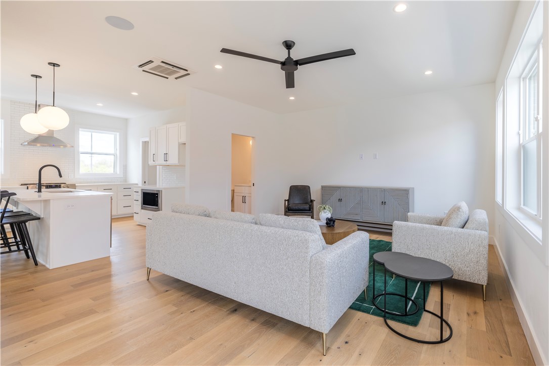 DUNN & DAVIS ADD-BENTONVILLE - Residential Lease