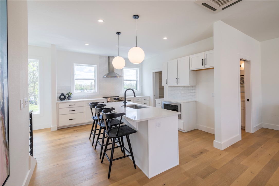 DUNN & DAVIS ADD-BENTONVILLE - Residential Lease