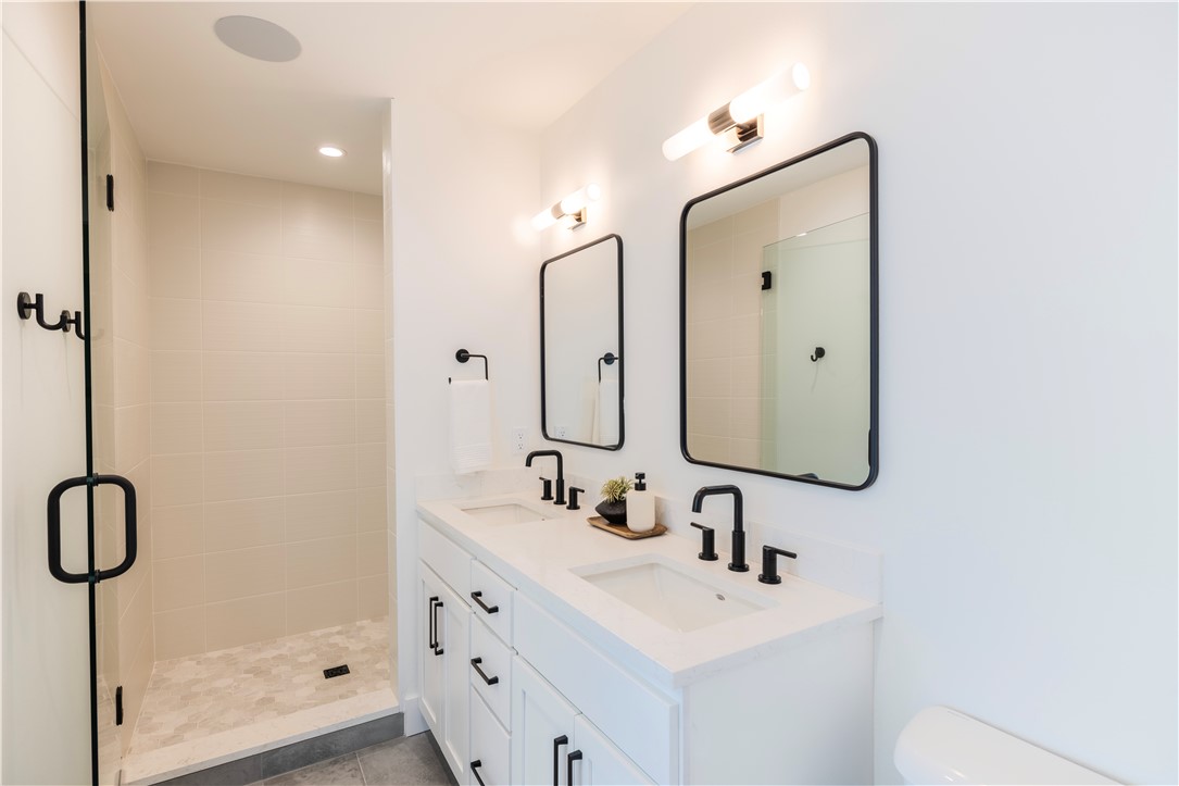 DUNN & DAVIS ADD-BENTONVILLE - Residential Lease