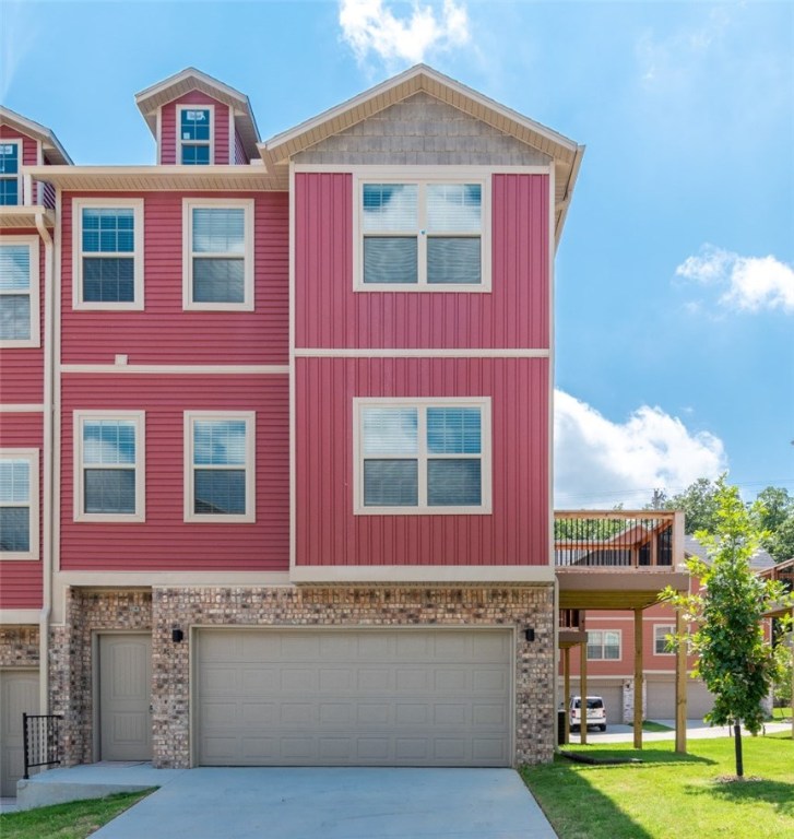 HAWKINS HOUSE AT SHILOH - Residential Lease