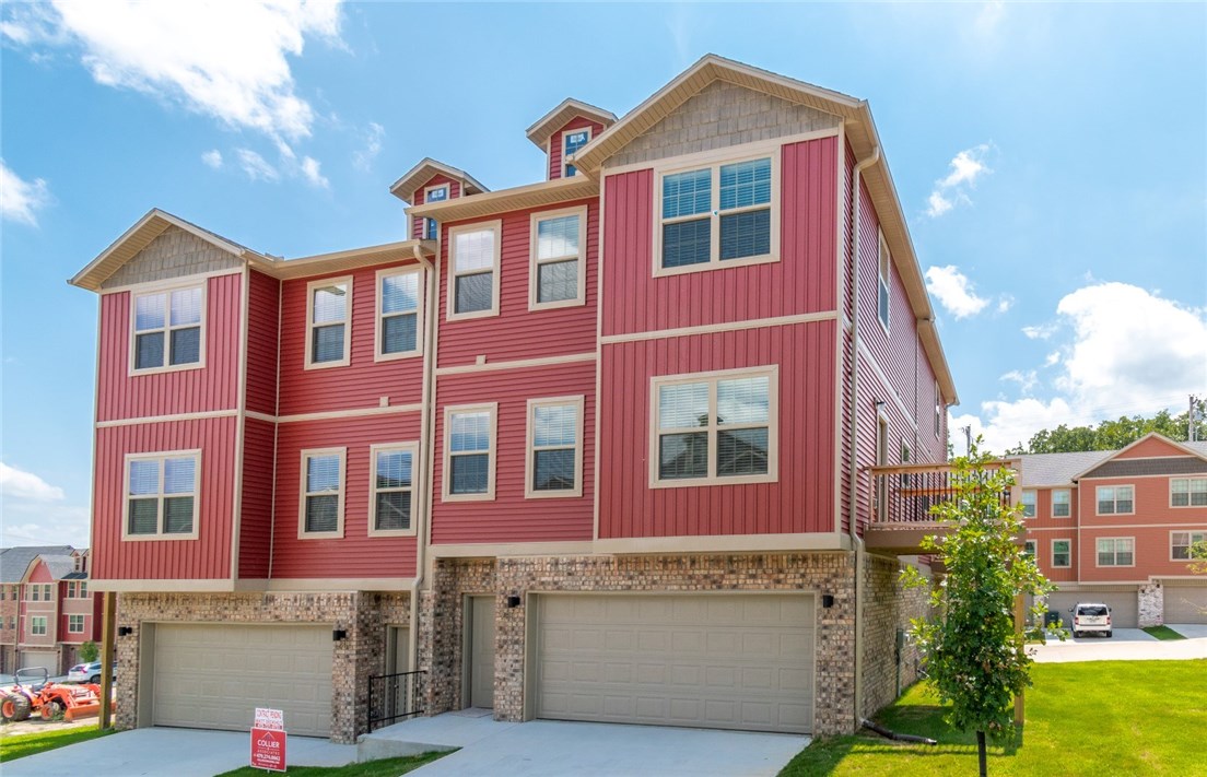 HAWKINS HOUSE AT SHILOH - Residential Lease