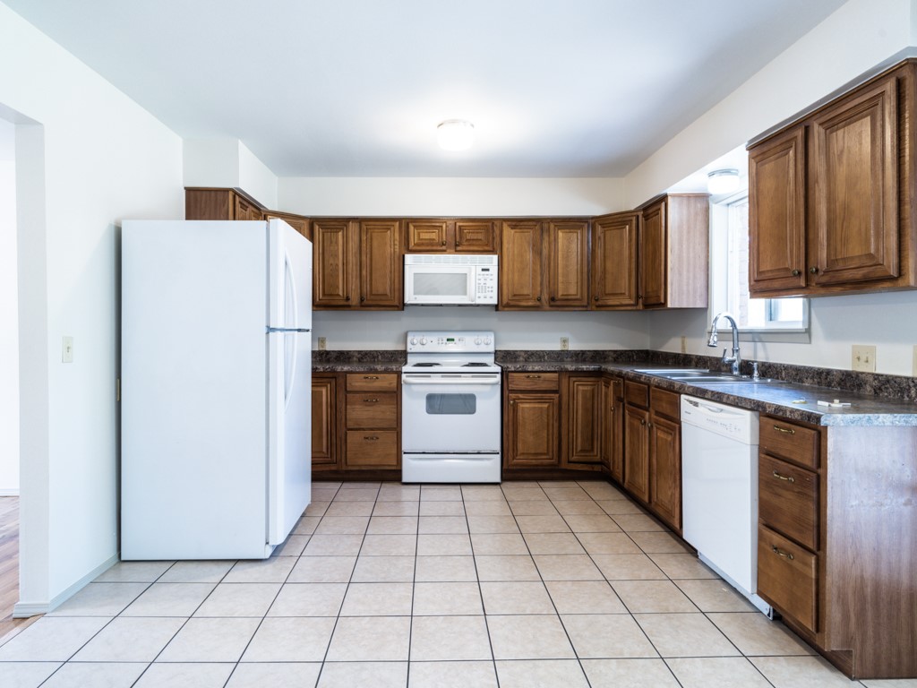 Sundown Sub Rogers - Residential Lease