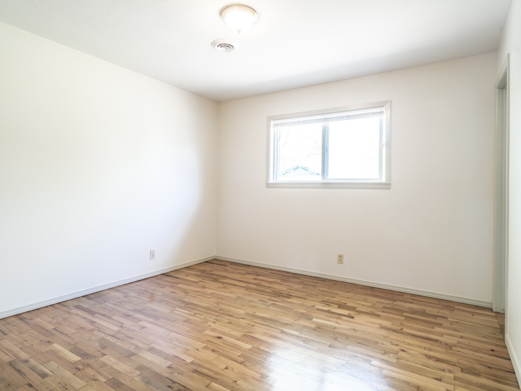 Sundown Sub Rogers - Residential Lease