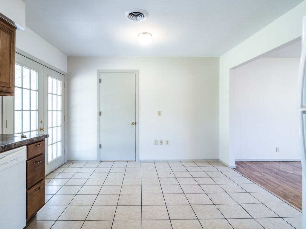 Sundown Sub Rogers - Residential Lease