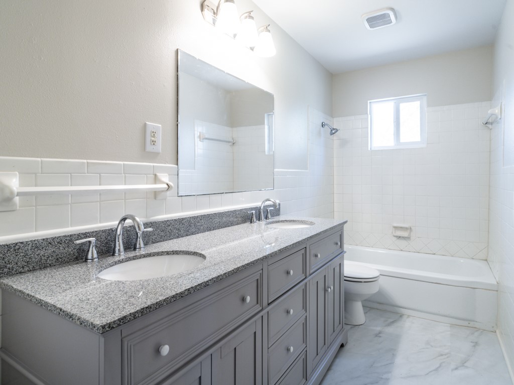 Sundown Sub Rogers - Residential Lease